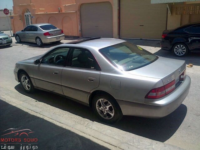 2001 لكزس إي إس