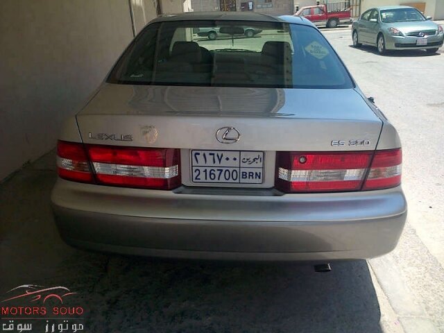 2001 لكزس إي إس