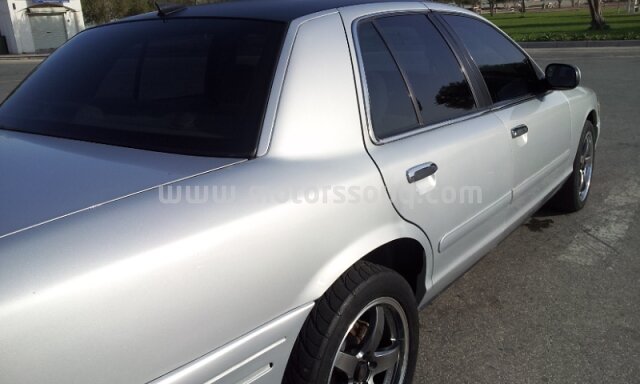 2003 Ford Crown Victoria