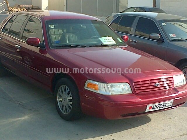2003 فورد كراون فيكتوريا