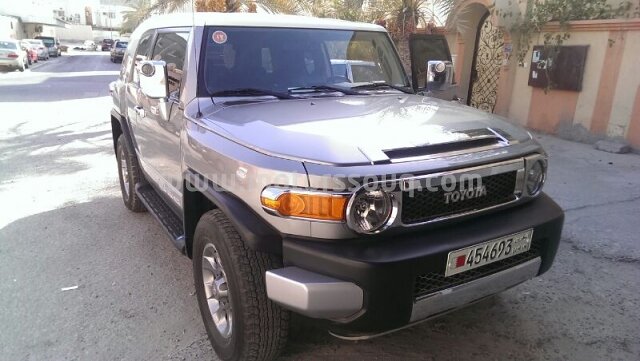2011 تويوتا إف جيه
