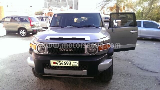 2011 تويوتا إف جيه