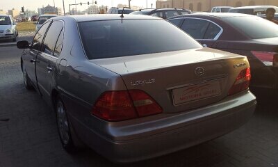 2001 Lexus LS