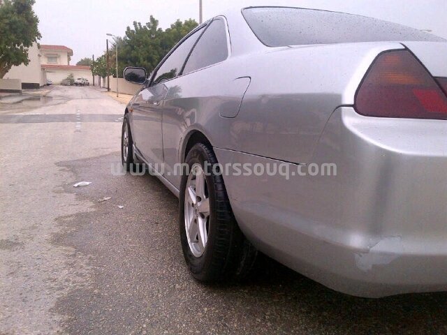 2000 هوندا أكورد