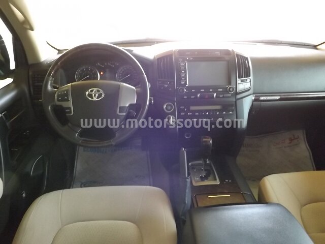 2011 Toyota Land Cruiser