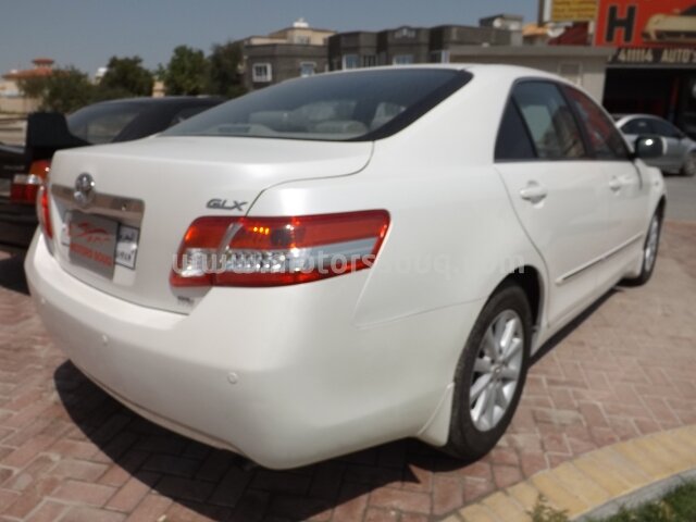2011 تويوتا كامري