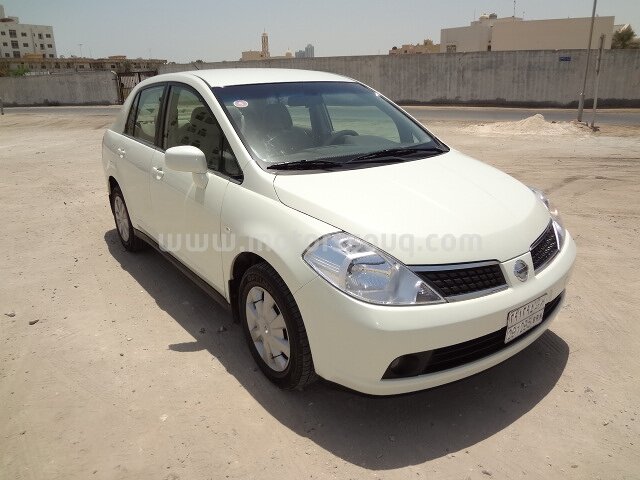 2008 نيسان تيدا