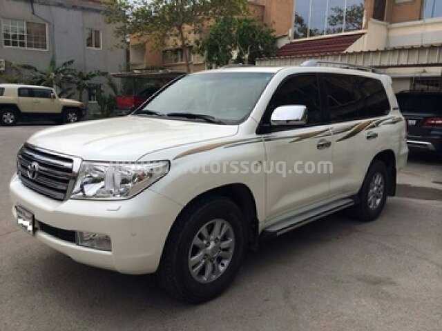 2011 Toyota Land Cruiser