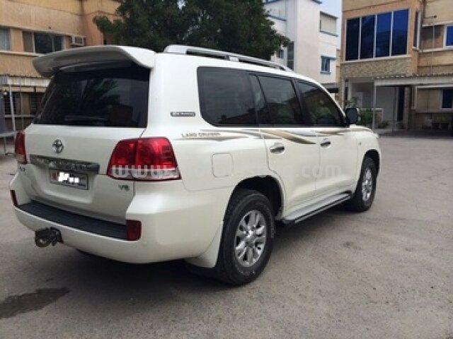 2011 Toyota Land Cruiser