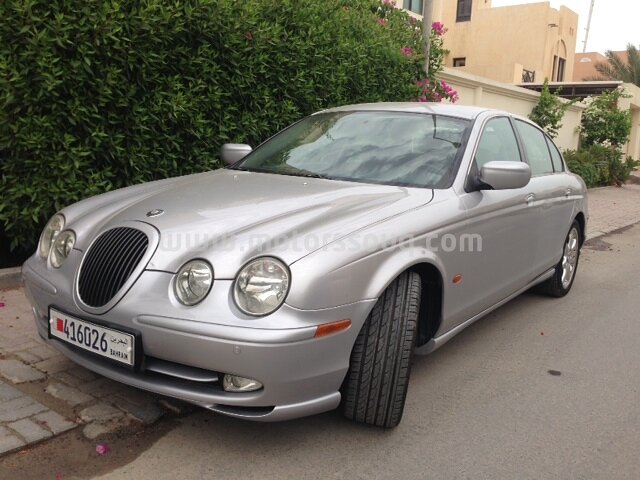 2002 جاغوار أخرى