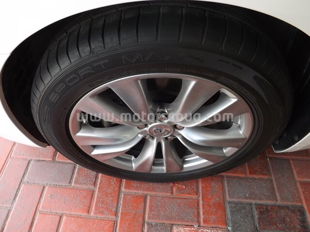 2012 Infiniti M
