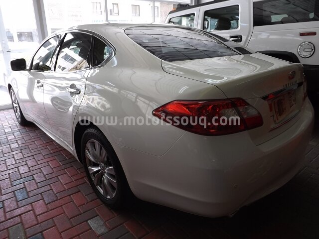 2012 Infiniti M