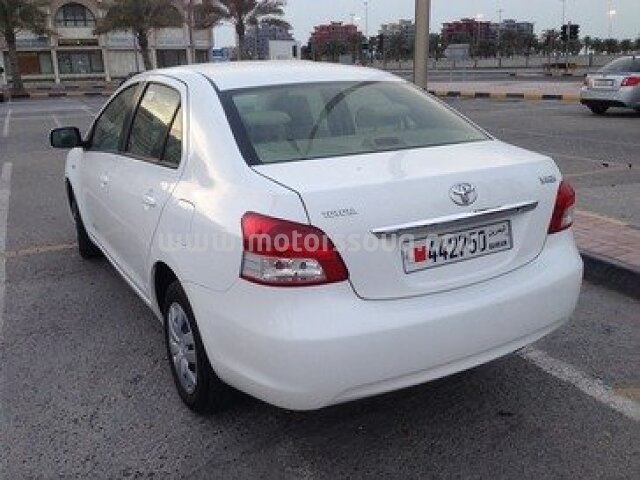 2013 تويوتا يارس