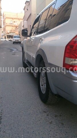 2006 Mitsubishi Pajero