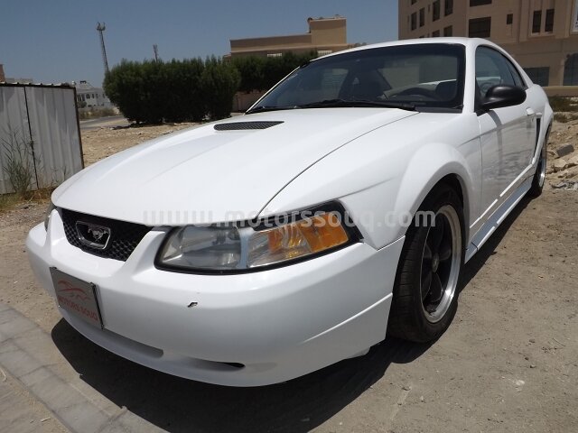 2000 Ford Mustang