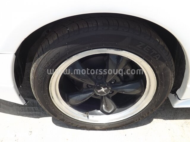 2000 Ford Mustang