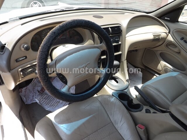 2000 Ford Mustang