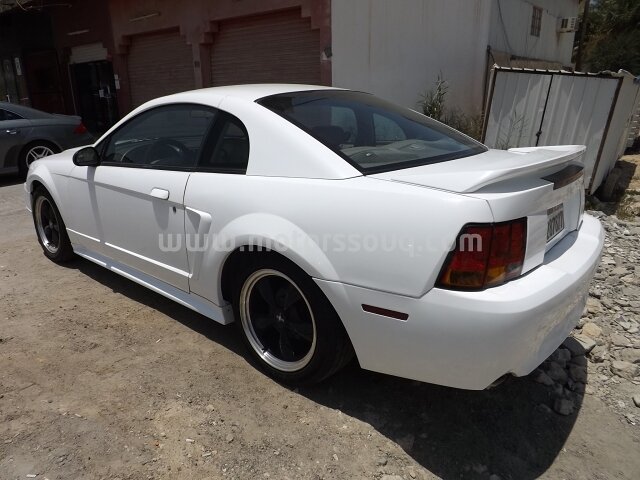 2000 Ford Mustang