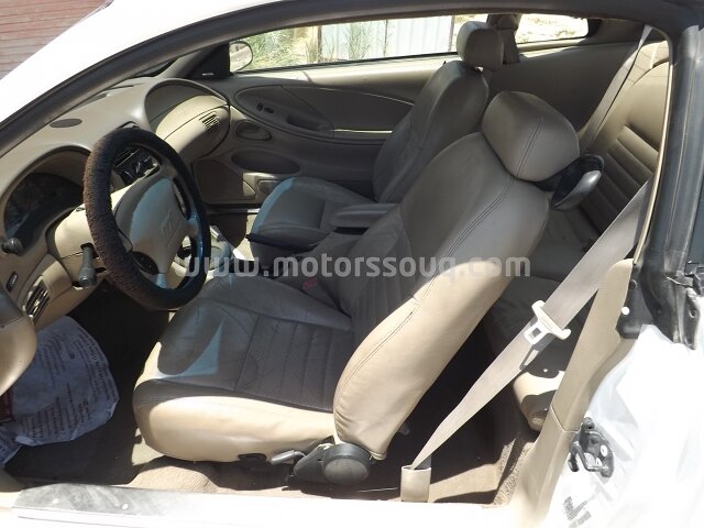 2000 Ford Mustang