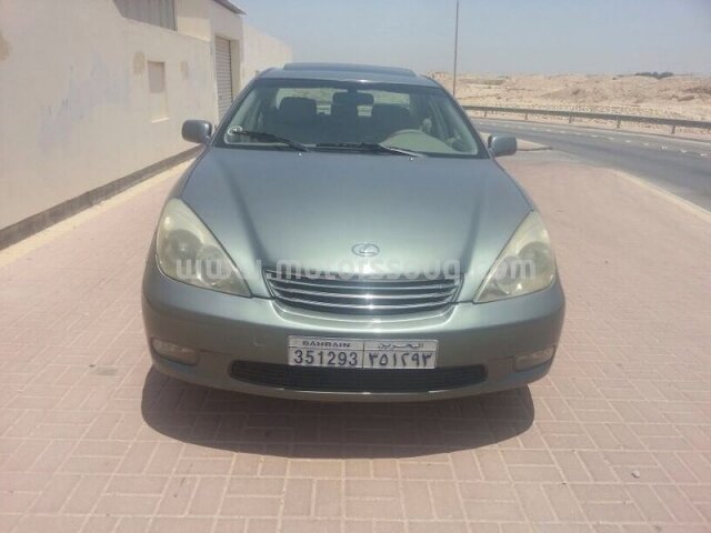 2002 لكزس إي إس