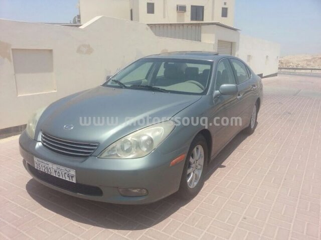 2002 لكزس إي إس