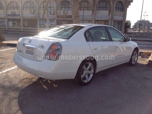 2005 نيسان ألتيما