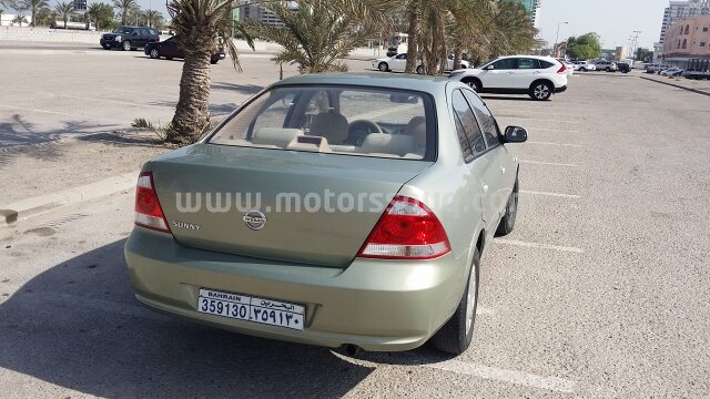 2010 نيسان صني