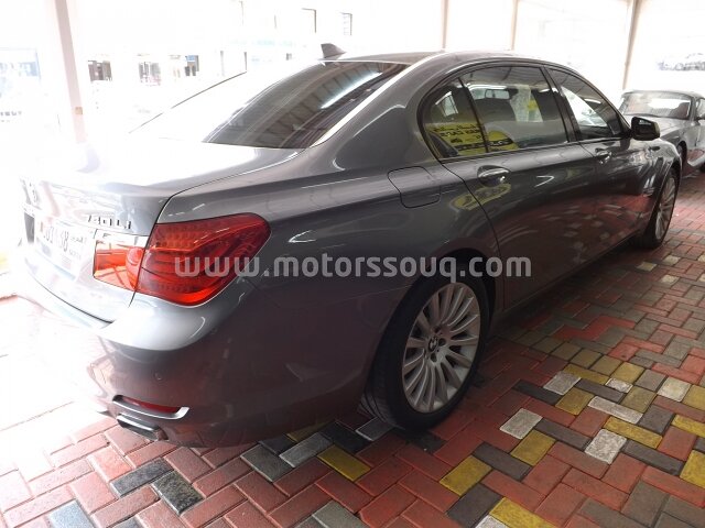 2009 BMW 740