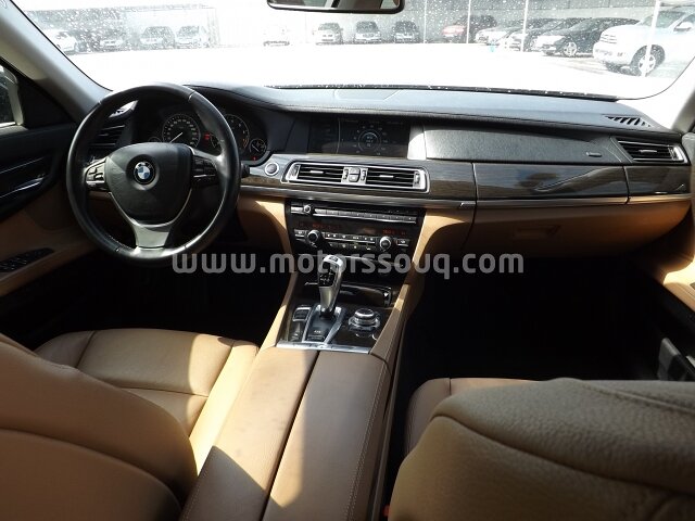 2012 BMW 730