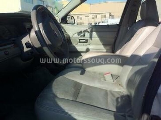 2004 Ford Crown Victoria