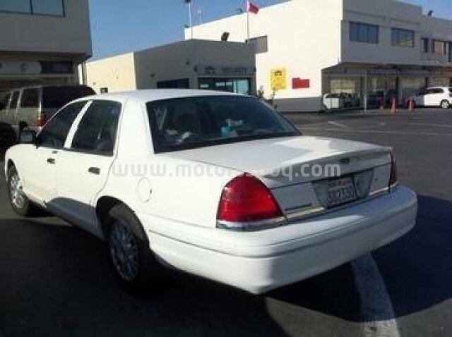2004 Ford Crown Victoria