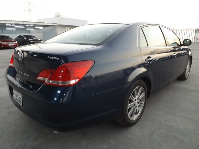 2005 Toyota Avalon