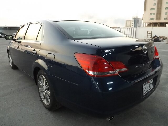 2005 Toyota Avalon