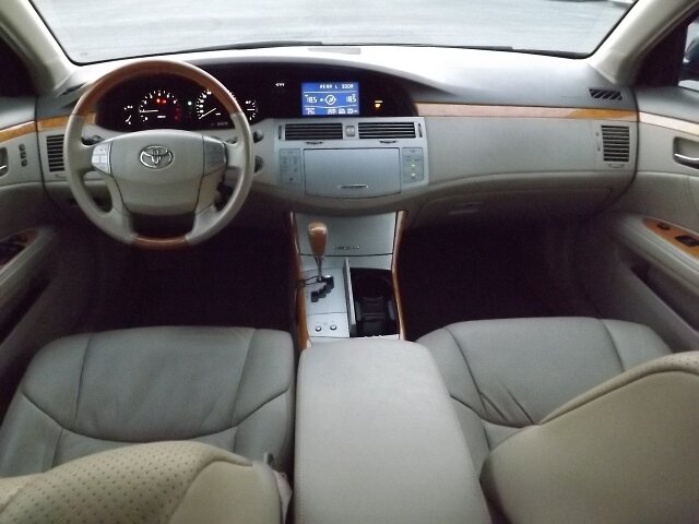 2005 Toyota Avalon