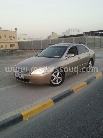 2004 هوندا أكورد