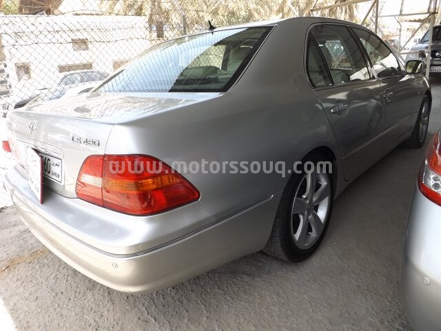 2001 لكزس إل إس