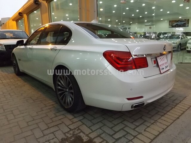 2010 بي إم دبليو 740