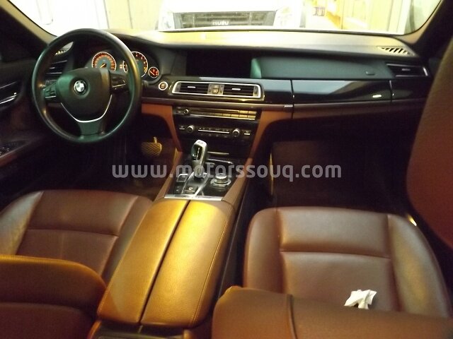 2010 بي إم دبليو 740