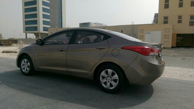 2013 هيونداي إلنترا
