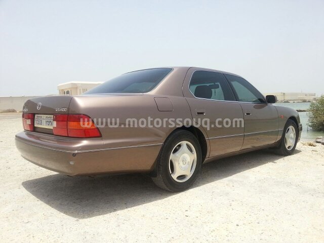 1999 لكزس إل إس