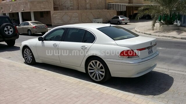 2005 BMW 745