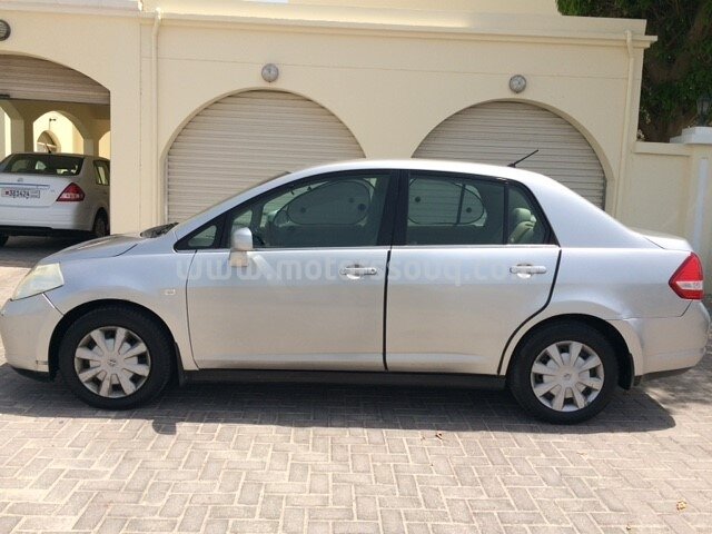 2006 نيسان تيدا