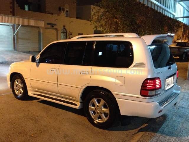 2004 لكزس أخرى