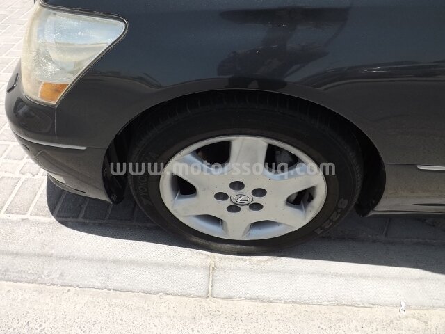 2004 Lexus LS