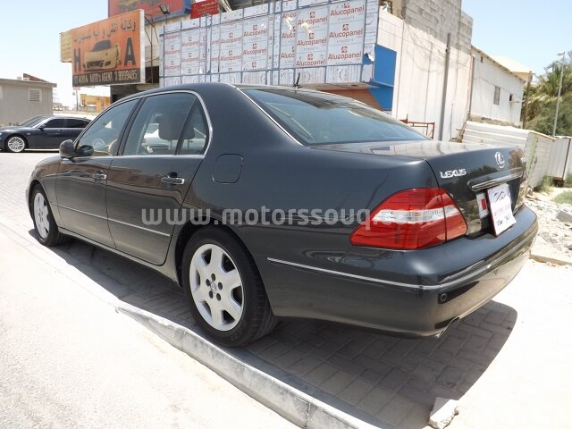 2004 Lexus LS
