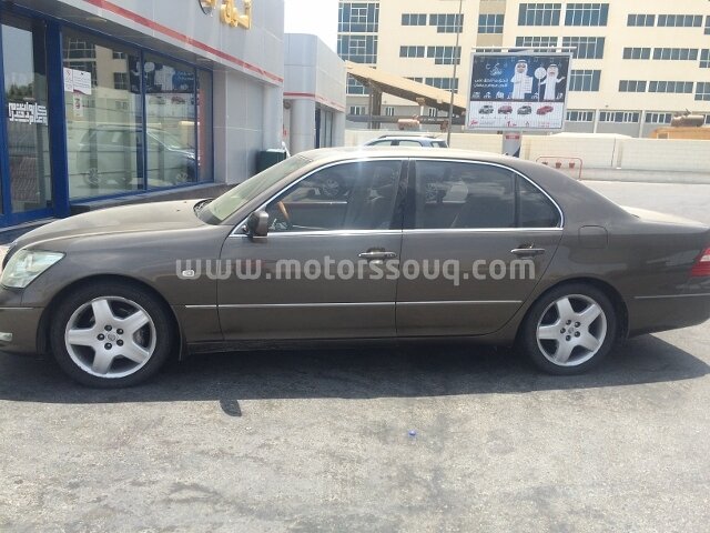 2004 لكزس إل إس