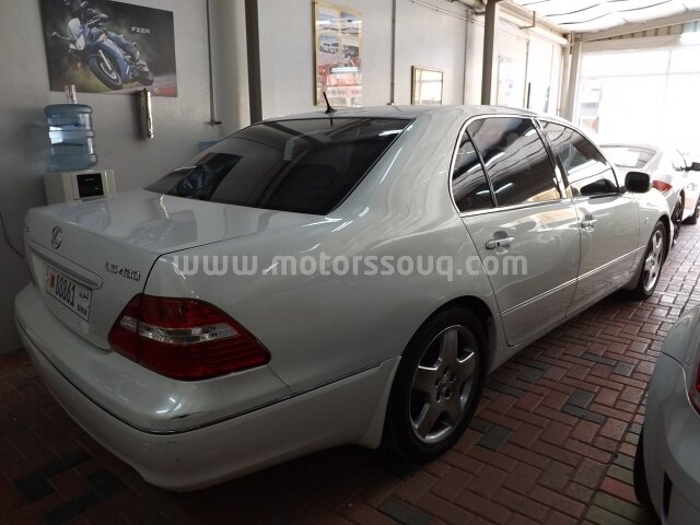 2004 Lexus LS