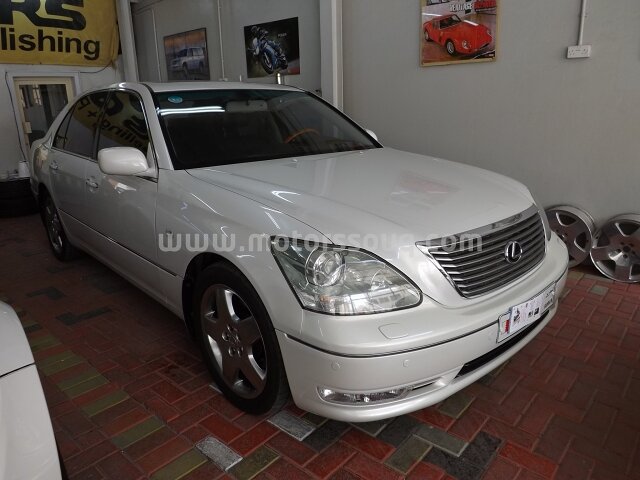 2004 Lexus LS