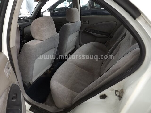 2002 نيسان صني
