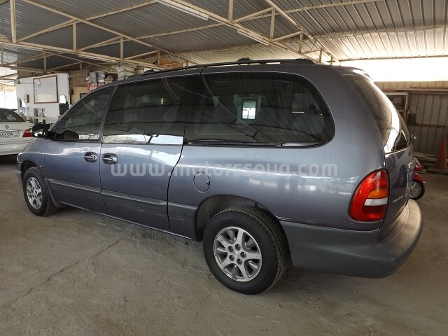 1999 Chrysler Voyager